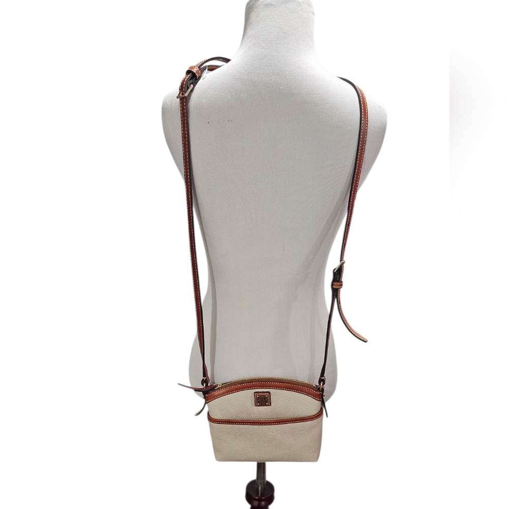 Dooney & Bourke Pebble Grain Domed Crossbody - Picture 3 of 4